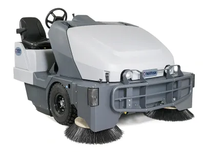 BARREDORA INDUSTRIAL HOMBRE A BORDO A GLP NILFISK SW8000 65 LPG 380L 65"